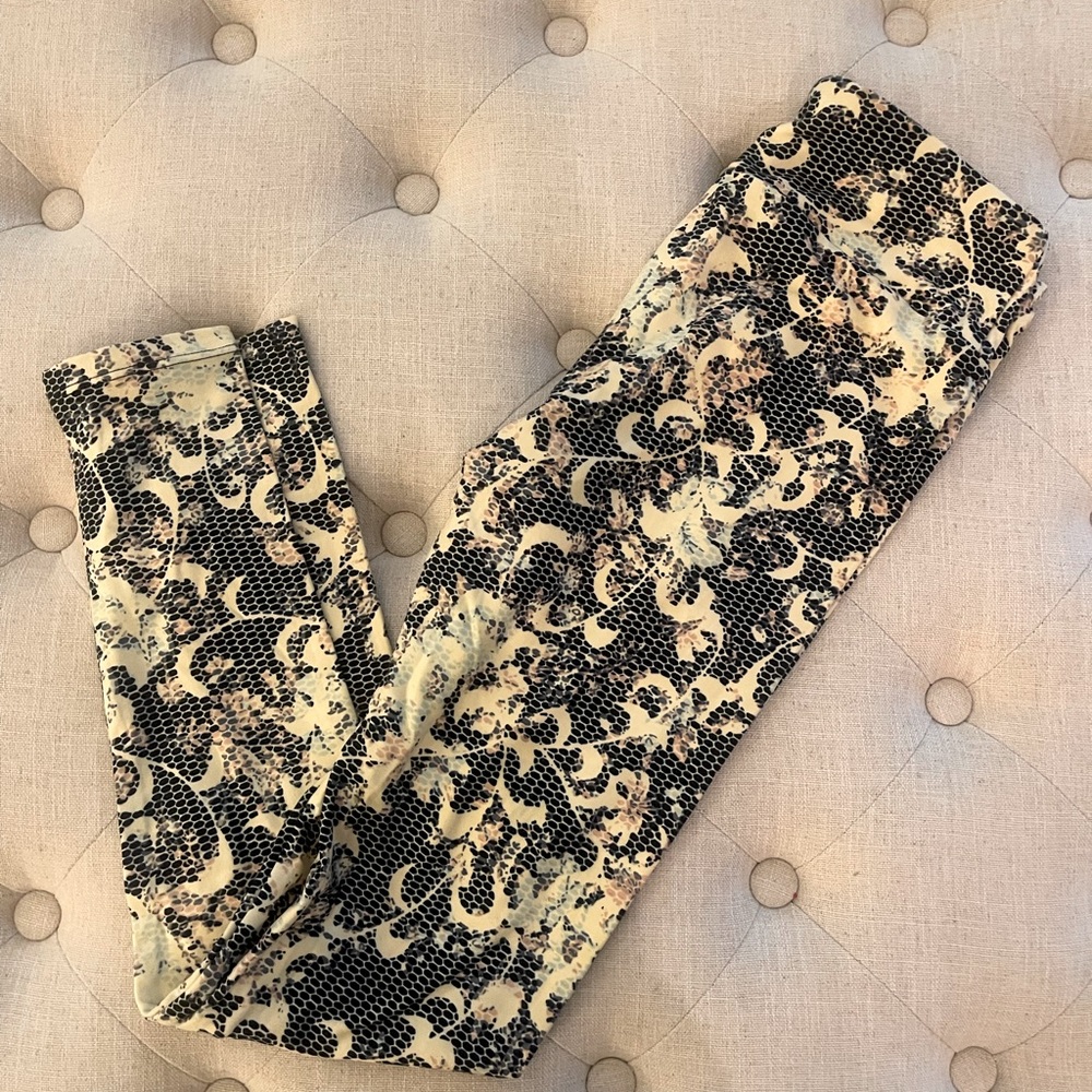Lularoe Floral Print One Size Leggings